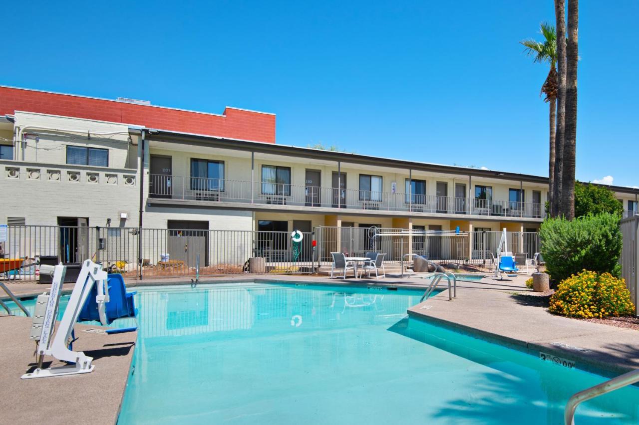 Red Roof Inn Tucson Downtown - University Bagian luar foto